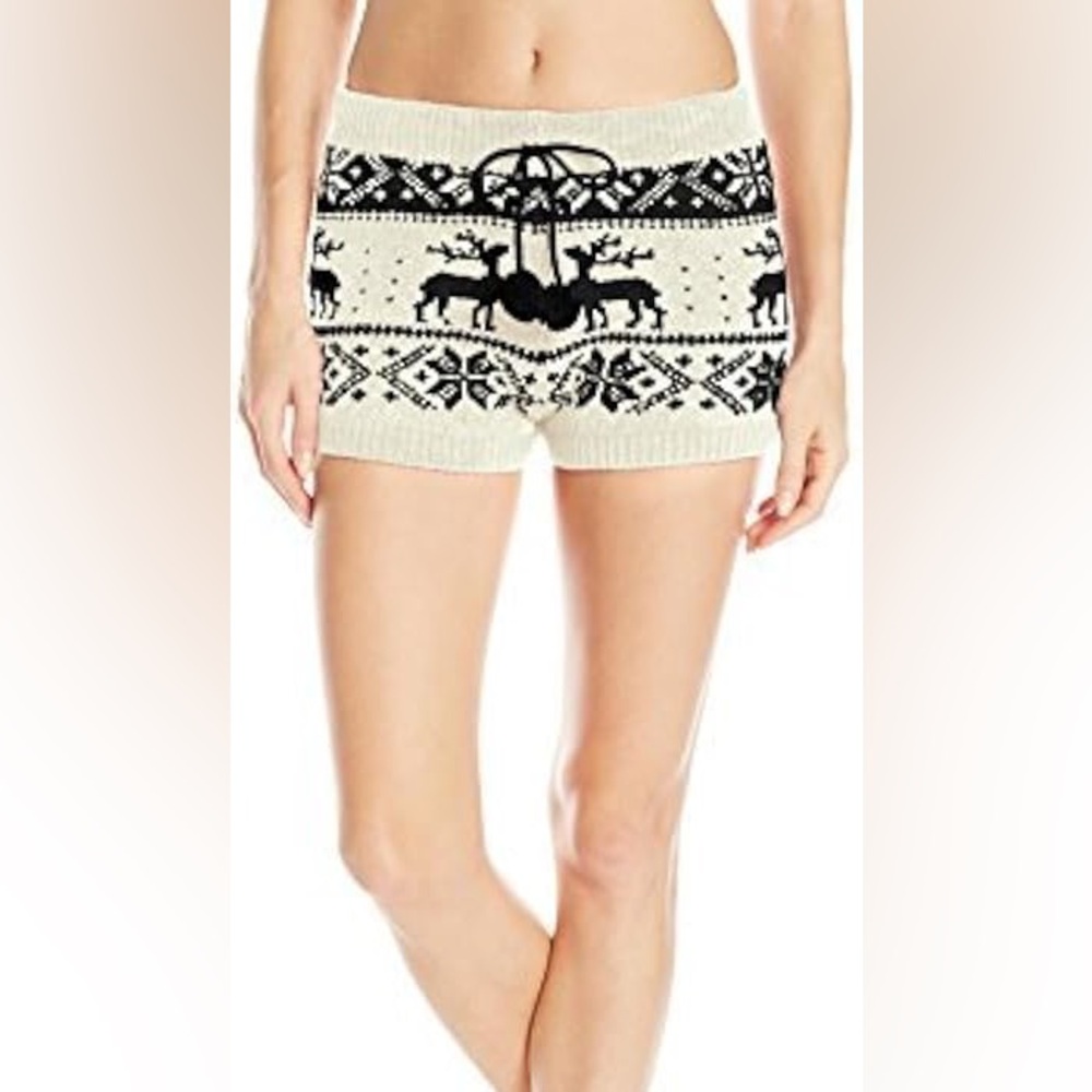 Betsey Johnson Fair Isle sweater shorts RARE very soft 
(🤑 Get 5 items for $30)